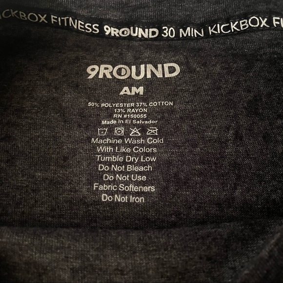 9 Round T-Shirt - Picture 4 of 6